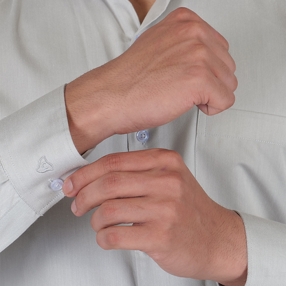 YOUNG & FORMALS by CAMBRIDGE Men's Slim Fit Formal Shirt | Full Sleeves, Spread Collar with Hanging Piping | Solid Chambray | Classic Business & Office Wear (YF00004SF)