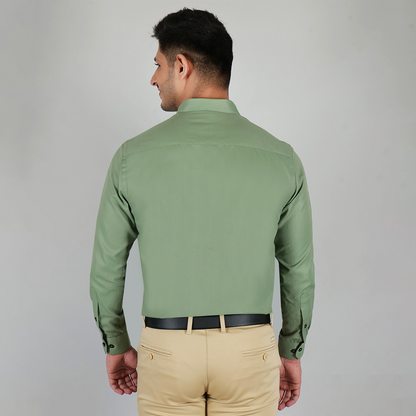 YOUNG & FORMALS by CAMBRIDGE Men's Slim Fit Formal Shirt | Solid Pattern | Full Sleeves | Spread Collar | Classic Business & Formal Wear for Office & Events (YF00002SF)