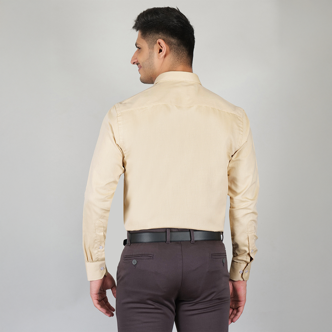 YOUNG & FORMALS by CAMBRIDGE Men's Slim Fit Formal Shirt | Full Sleeves, Spread Collar with Hanging Piping | Solid Chambray | Classic Business & Office Wear (YF00007SF)