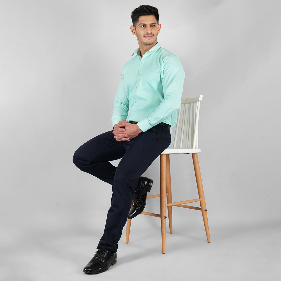 YOUNG & FORMALS by CAMBRIDGE Men's Solid Formal Shirt | Slim Fit, Full Sleeves | Structure Pattern | Classic Business & Office Wear (YF00003SF)