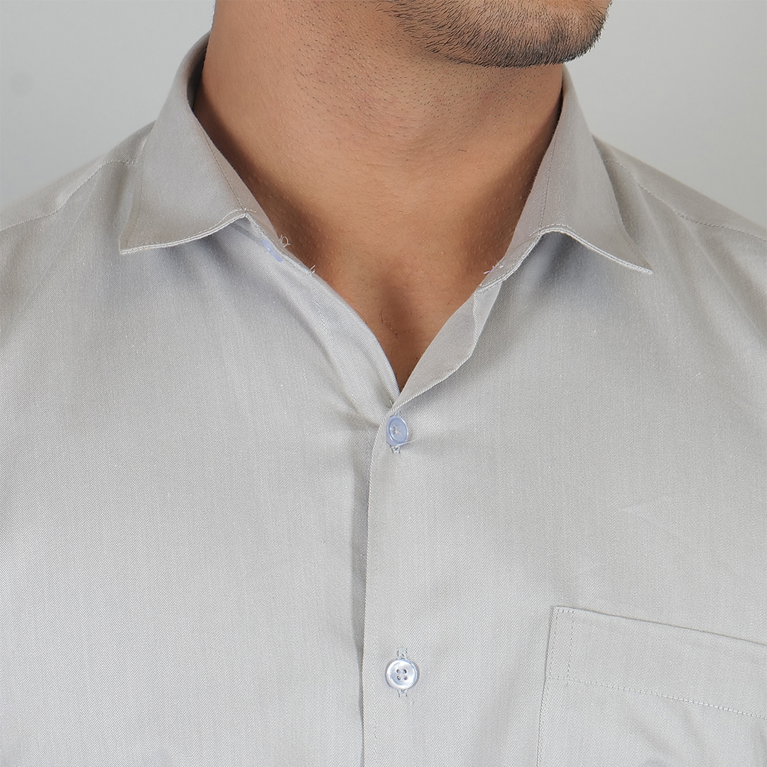 YOUNG & FORMALS by CAMBRIDGE Men's Slim Fit Formal Shirt | Full Sleeves, Spread Collar with Hanging Piping | Solid Chambray | Classic Business & Office Wear (YF00004SF)