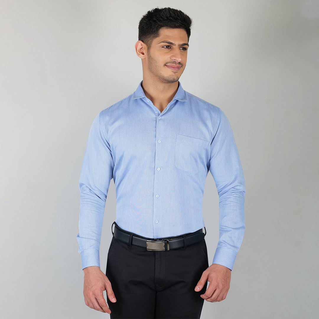 YOUNG & FORMALS by CAMBRIDGE Men's Slim Fit Formal Shirt | Full Sleeves, Spread Collar with Hanging Piping | Solid Chambray | Classic Business & Office Wear (YF00007SF)