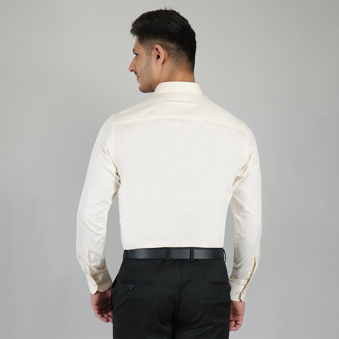 YOUNG & FORMALS by CAMBRIDGE Men's Slim Fit Formal Shirt | Full Sleeves, Spread Collar with Hanging Piping | Solid Chambray | Classic Business & Office Wear (YF00004SF)