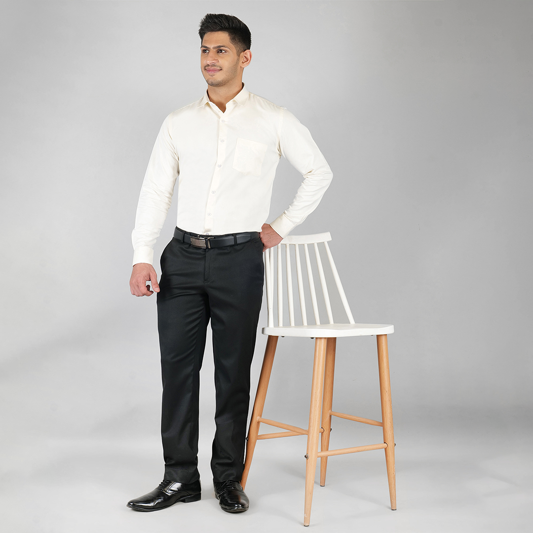 YOUNG & FORMALS by CAMBRIDGE Men's Slim Fit Formal Shirt | Full Sleeves, Spread Collar with Hanging Piping | Solid Chambray | Classic Business & Office Wear (YF00004SF)