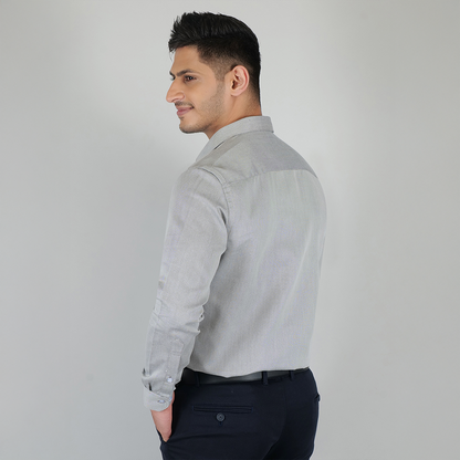 YOUNG & FORMALS by CAMBRIDGE Men's Slim Fit Formal Shirt | Full Sleeves, Spread Collar with Hanging Piping | Solid Chambray | Classic Business & Office Wear (YF00007SF)