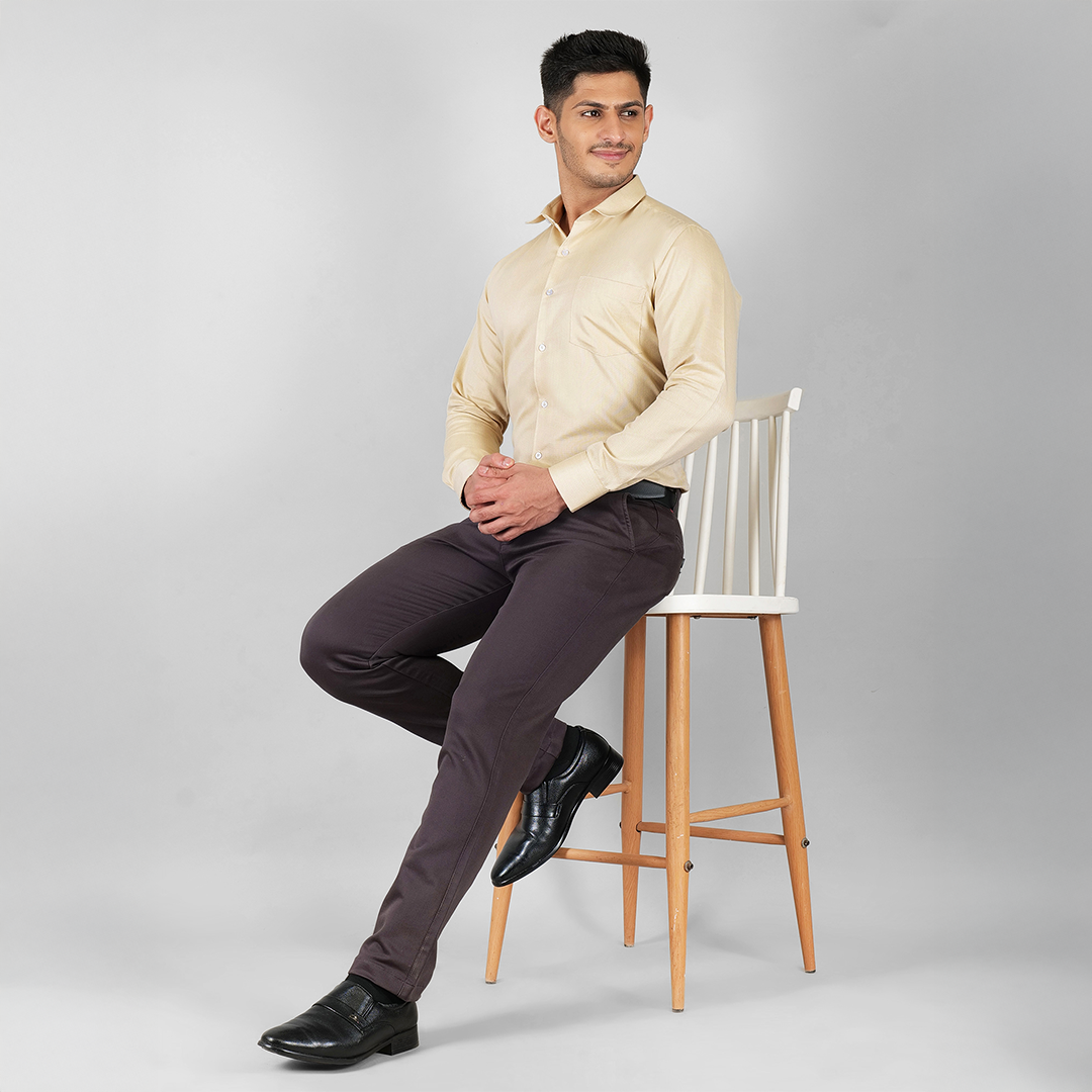 YOUNG & FORMALS by CAMBRIDGE Men's Slim Fit Formal Shirt | Full Sleeves, Spread Collar with Hanging Piping | Solid Chambray | Classic Business & Office Wear (YF00007SF)