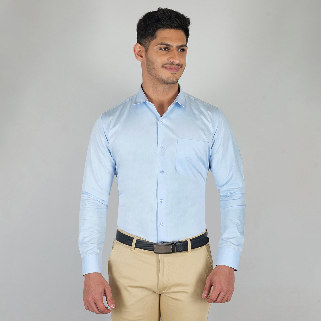 YOUNG & FORMALS by CAMBRIDGE Men's Slim Fit Formal Shirt | Full Sleeves, Spread Collar with Hanging Piping | Solid Chambray | Classic Business & Office Wear (YF00004SF)